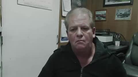 Snapshot of spyder719 chatting on November 27, 12:13 am spyder719 online show from November 27, 12:13 am