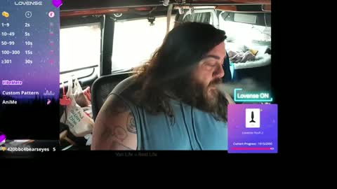 Snapshot of squeaks724 chatting on December 5, 8:33 pm Your Pal Squeaks online show from December 5, 8:33 pm