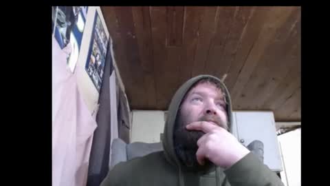 Snapshot of squegly chatting on January 4, 9:32 am Bryan online show from January 4, 9:32 am