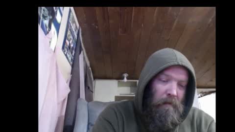 Snapshot of squegly chatting on January 5, 11:55 pm Bryan online show from January 5, 11:55 pm