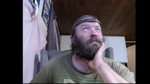 Snapshot of squegly chatting on September 30, 12:32 pm Bryan online show from September 30, 12:32 pm