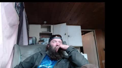 Snapshot of squegly chatting on April 19, 6:35 am Bryan online show from April 19, 6:35 am