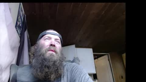 Snapshot of squegly chatting on April 26, 6:22 am Bryan online show from April 26, 6:22 am