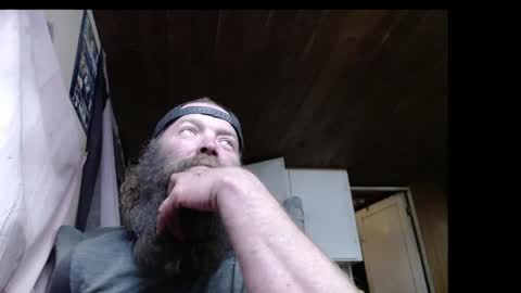 Snapshot of squegly chatting on April 27, 9:18 am Bryan online show from April 27, 9:18 am