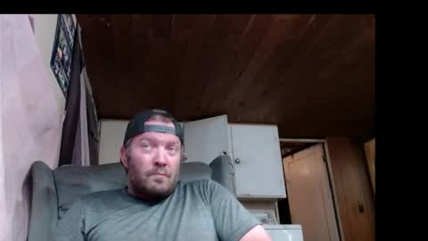 Snapshot of squegly chatting on May 21, 7:48 am Bryan online show from May 21, 7:48 am
