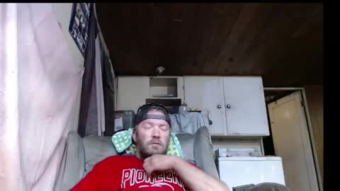 Snapshot of squegly chatting on May 30, 10:34 am Bryan online show from May 30, 10:34 am