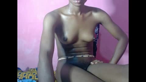 Snapshot of squirty_joy chatting on June 29, 9:48 pm Magdalen online show from June 29, 9:48 pm