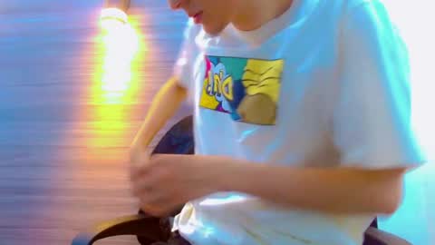 Snapshot of sr_bonnyethan chatting on July 8, 1:04 pm ethan online show from July 8, 1:04 pm