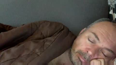 Snapshot of srekos38 chatting on December 4, 7:06 am srekos38 online show from December 4, 7:06 am