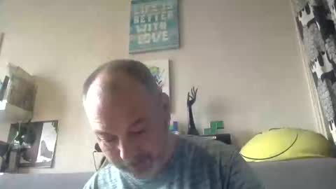 Snapshot of srekos38 chatting on February 9, 8:11 am srekos38 online show from February 9, 8:11 am