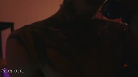 Snapshot of srerotic chatting on April 30, 9:52 pm Matt online show from April 30, 9:52 pm