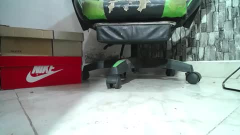 sr master cum its my old account online show from February 8, 3:32 am