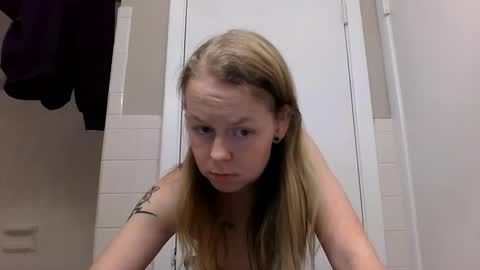 Snapshot of sriley386444137 chatting on December 20, 6:56 pm sriley386444137 online show from December 20, 6:56 pm