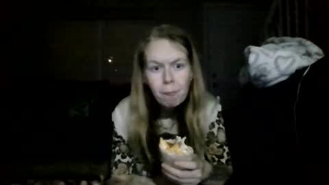 Snapshot of sriley386444137 chatting on January 28, 5:22 am sriley386444137 online show from January 28, 5:22 am