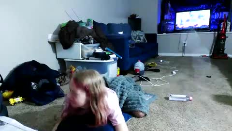 Snapshot of sriley386444137 chatting on February 12, 8:38 am sriley386444137 online show from February 12, 8:38 am