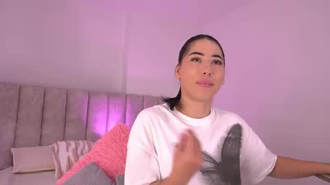 Snapshot of ss_samantha chatting on November 5, 7:25 pm samantha online show from November 5, 7:25 pm