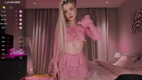 Alexandra online show from April 18, 7:40 pm