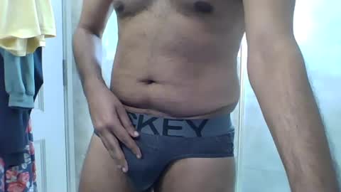 Snapshot of sslave_4_youu chatting on December 17, 6:45 am slave online show from December 17, 6:45 am