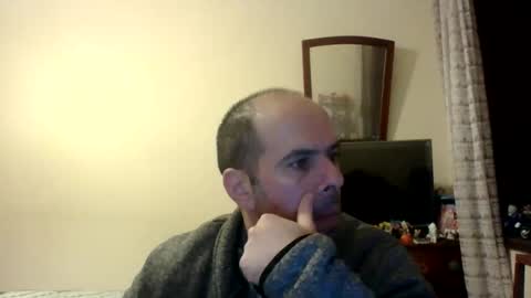 Snapshot of sstrasser chatting on January 3, 12:22 am ShYgUy online show from January 3, 12:22 am