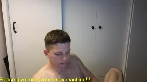 st1vemaster01 online show from June 3, 2:33 pm