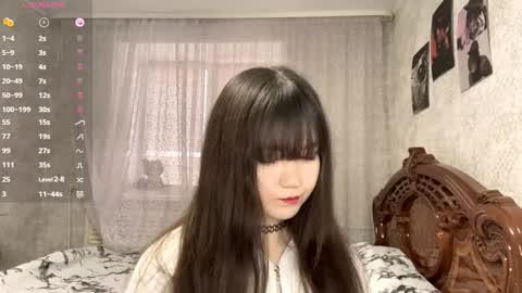 Snapshot of st_annia chatting on October 29, 11:12 am Emily online show from October 29, 11:12 am