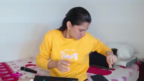 Snapshot of stacey_taylor7 chatting on December 2, 12:18 pm stacey_taylor7 online show from December 2, 12:18 pm