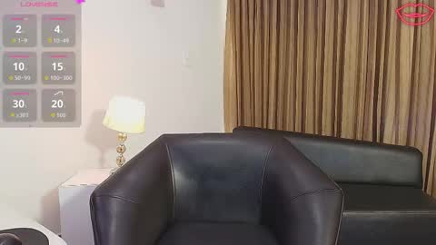 Snapshot of staceygraves_ chatting on November 14, 2:49 pm online show from November 14, 2:49 pm