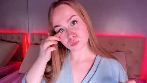 Snapshot of stacy_moorexx chatting on May 27, 8:39 pm STACY online show from May 27, 8:39 pm