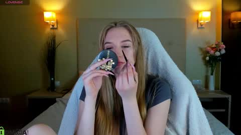 Stacy Mon Tue Wed Thu Fri Sun GMT GMT 3 1000am - 0400pm  online show from February 19, 9:27 am