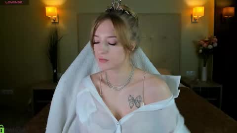 Stacy Mon Tue Wed Thu Fri Sun GMT GMT 3 1000am - 0400pm  online show from February 20, 9:21 am