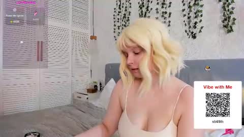 Snapshot of stacy_starrrr chatting on July 14, 10:21 am Stacy online show from July 14, 10:21 am