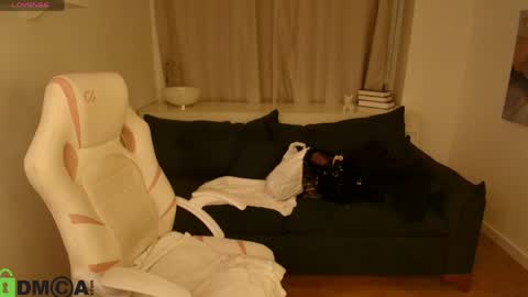 Stacy Tyler online show from April 13, 3:34 am