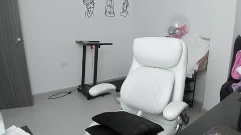 Zulma Yisset online show from January 9, 2:25 am