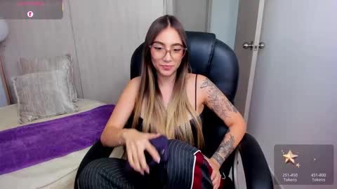 Snapshot of stacyconner chatting on October 28, 8:33 pm Stacy Conner online show from October 28, 8:33 pm