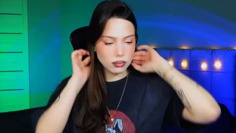 Snapshot of stacygonzales_ chatting on December 10, 6:44 am Bye bye dear See you on December 3st  online show from December 10, 6:44 am