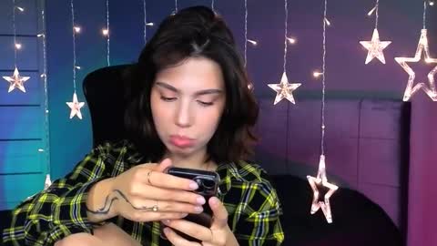 Snapshot of stacygonzales_ chatting on October 18, 9:43 am Bye bye dear See you on December 3st  online show from October 18, 9:43 am