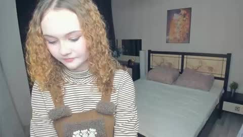 Violet online show from February 8, 7:50 pm