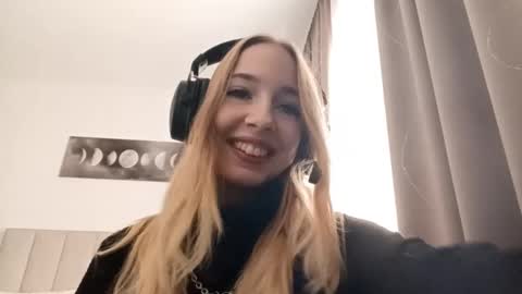 Mila online show from February 12, 6:30 am