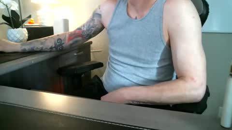 stamina902053 online show from April 20, 6:53 pm