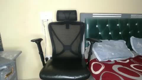 Snapshot of staminalord chatting on November 27, 2:02 am calvin online show from November 27, 2:02 am