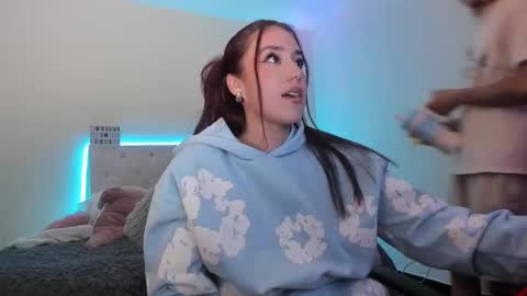 Stand and Rose online show from March 20, 2:49 am