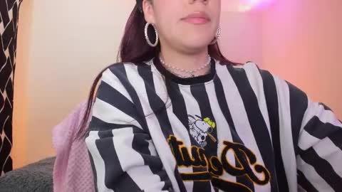 Stand and Rose online show from March 26, 5:35 am