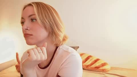 Snapshot of stanovaya300kg chatting on May 2, 1:16 pm Kristina online show from May 2, 1:16 pm