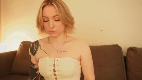 Snapshot of stanovaya300kg chatting on May 24, 1:49 pm Kristina online show from May 24, 1:49 pm