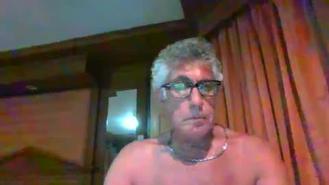 Snapshot of star0806666a chatting on February 7, 2:47 pm star0806666a online show from February 7, 2:47 pm