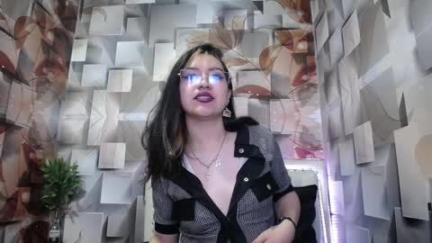 S T A R online show from April 11, 1:15 pm