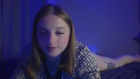 Snapshot of star_girlish chatting on October 3, 8:17 pm star_girlish online show from October 3, 8:17 pm