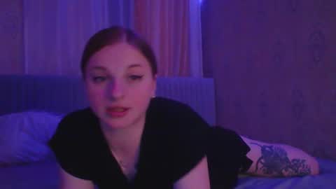 Snapshot of star_girlish chatting on November 12, 9:47 pm star_girlish online show from November 12, 9:47 pm