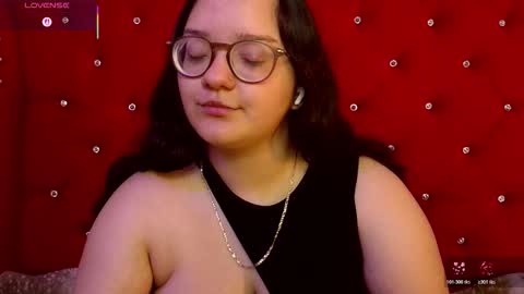 Snapshot of star_ls chatting on December 19, 9:33 pm Star online show from December 19, 9:33 pm