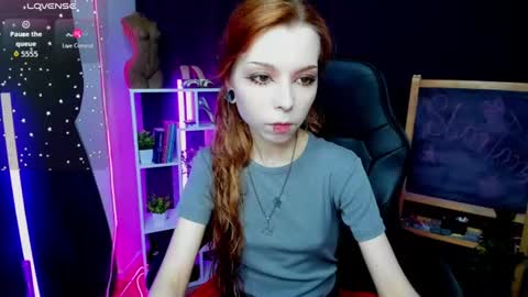 Snapshot of star_tarra chatting on June 17, 2:03 am Tarra online show from June 17, 2:03 am